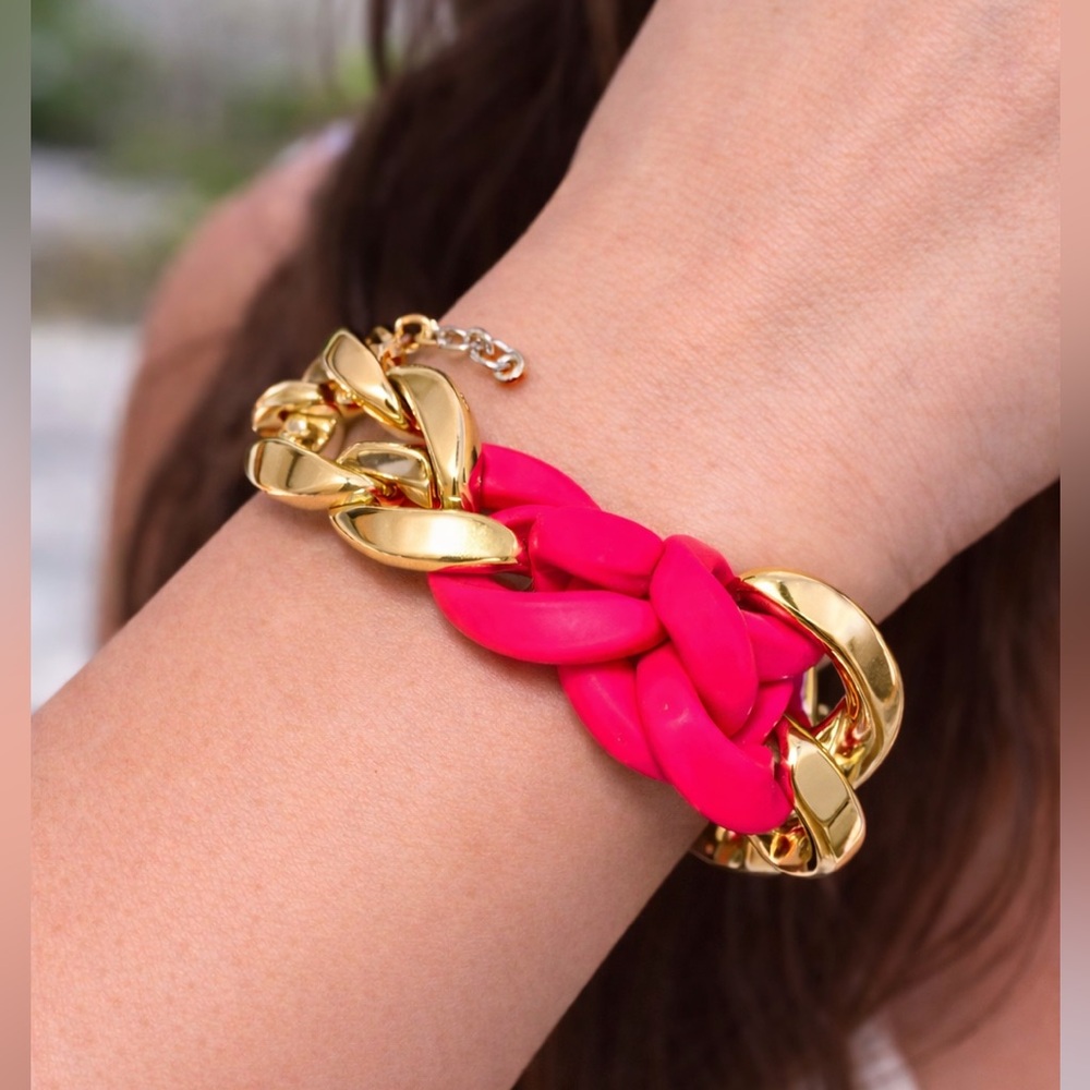 4/$20 - Silver Chain Bracelet with Bright Pink Link Accents. (BR444)
